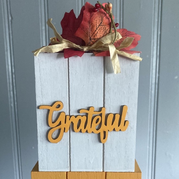 NWT-Stunning Grateful Thankful Blessed Triple Stacked Wooden Box Pumpkin Sign 🍁 - Picture 6 of 17